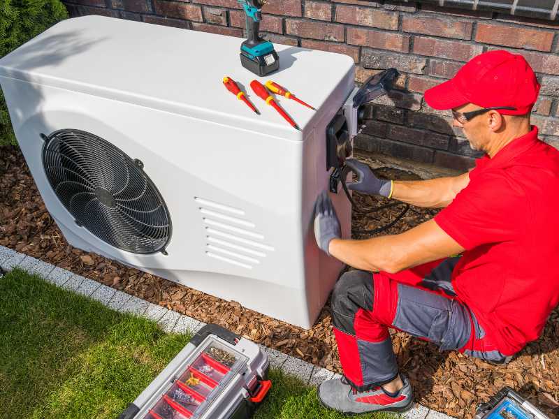 SAAFIKCOOL certified AC technician providing 24/7 emergency air conditioning repair in Johannesburg — available across Sandton, Midrand, Randburg, Roodepoort and all surrounding areas